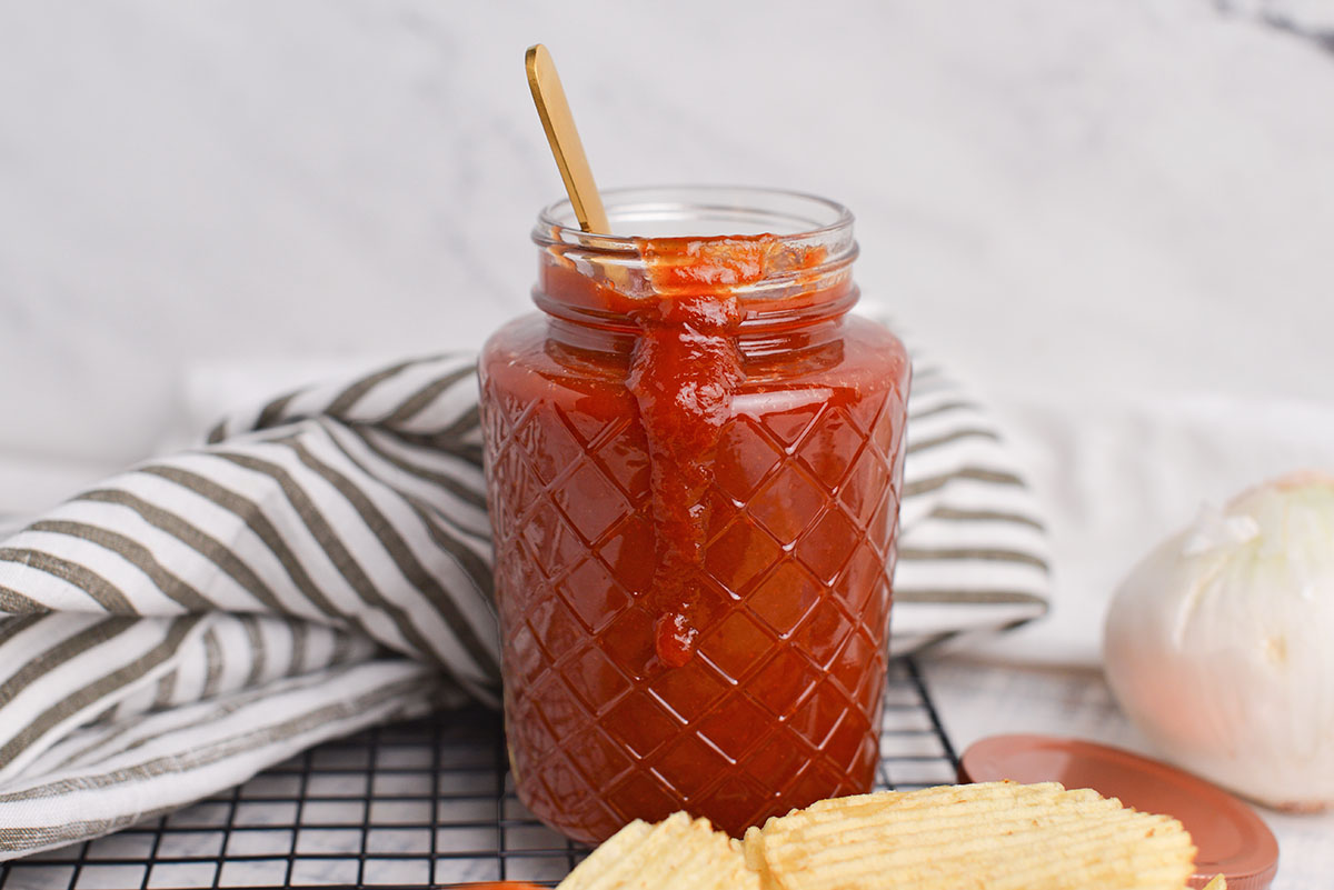 jar of spicy bbq sauce