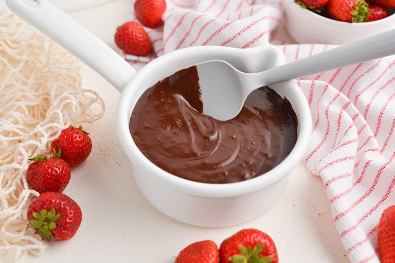 BEST Nutella Sauce (Great for Dipping & Drizzling Desserts!)