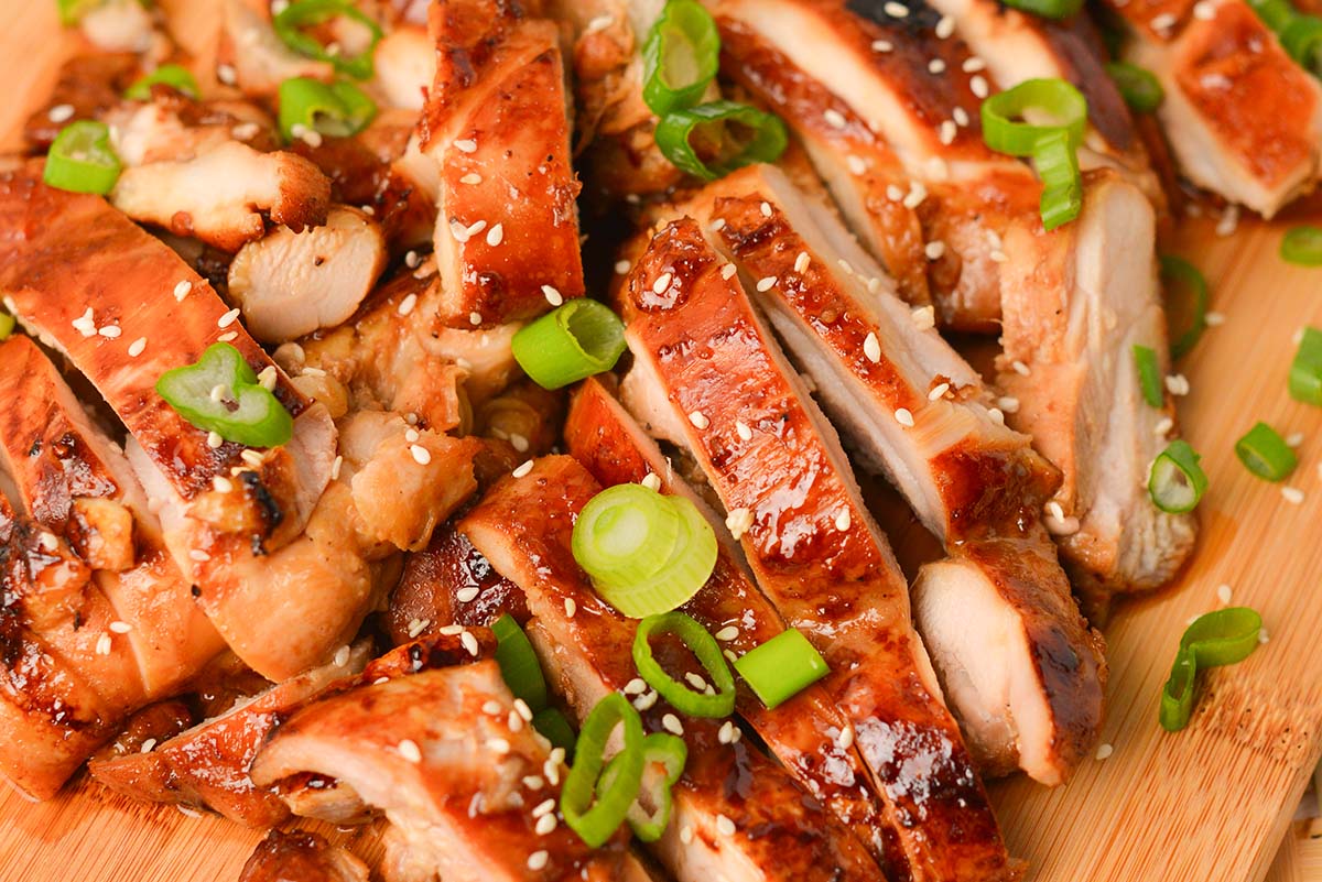 close up sliced chicken in asian chicken marinade