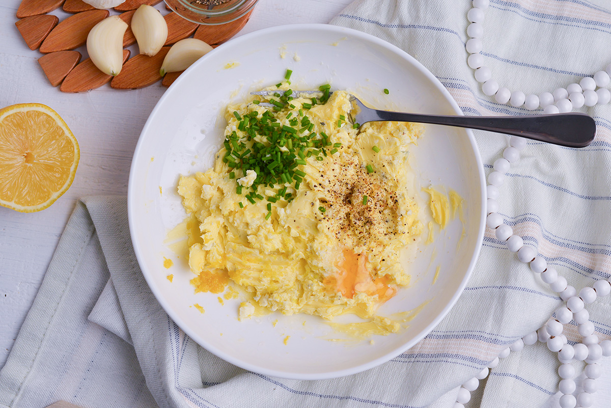 blue cheese butter ingredients on plate