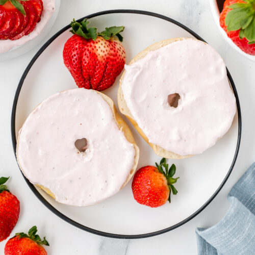 homemade strawberry cream cheese spread for bagels