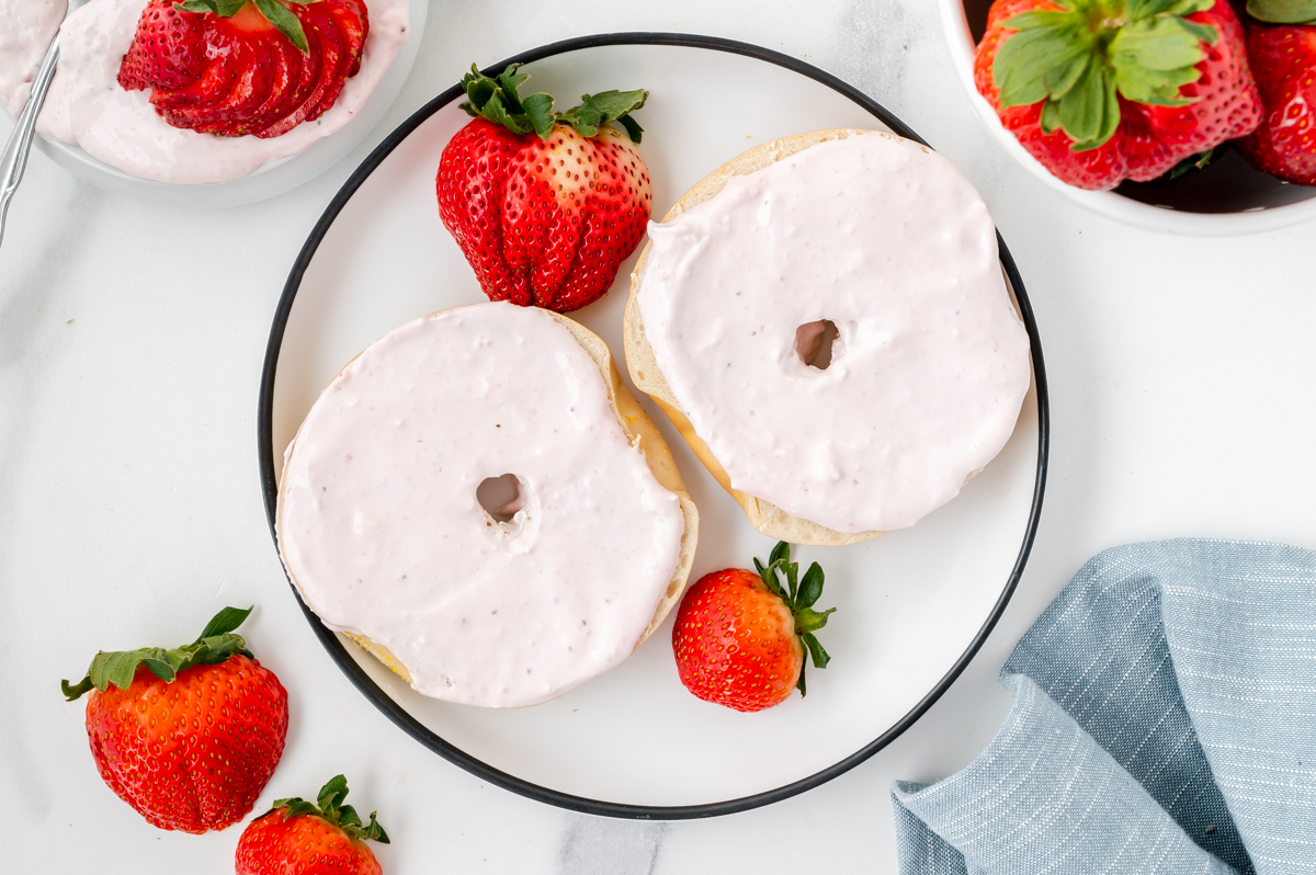 homemade strawberry cream cheese spread for bagels
